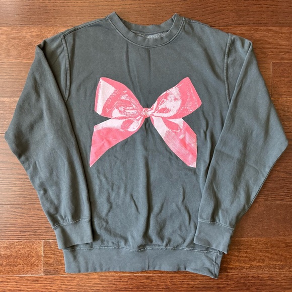 NWT urban outfitters overdyed bow pullover sweatshirt - Picture 1 of 6